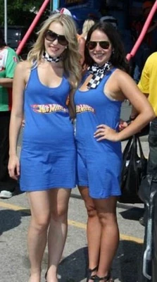 风火轮 DATSUN 620 PICKUP 批量 3 件 橙色 红色 绿色 — 第 1/4 张图片