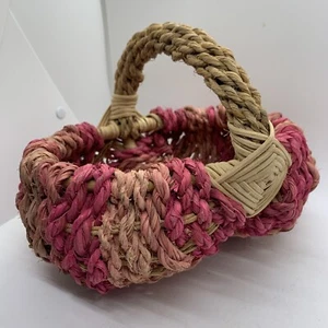 Vintage Butt Basket  Handmade Wood Woven Basket - Egg Gathering Farm Life Easter - Picture 1 of 8