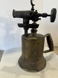 Vintage Antique Otto Bernz Co. Model 200 Brass Blow Torch Unpolished Patina CS3L - Picture 1 of 8