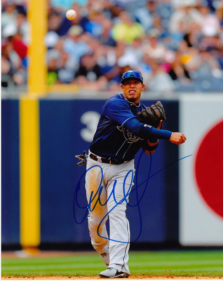 YUNEL ESCOBAR TAMPA RAYS ACCIÓN FIRMADO 8x10 Foto 1 de 1