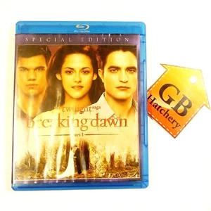 Blu-ray Movie - The Twilight Saga: Breaking Dawn - Part 1 - Young Love - Picture 1 of 5