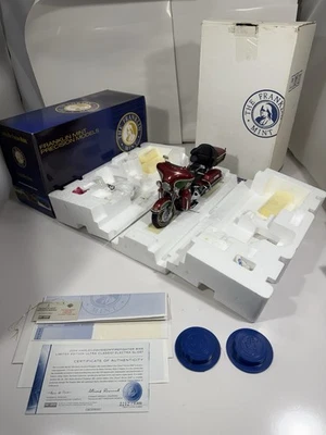 NEW Franklin Mint 2005 Harley Davidson Road Rally Ultra Classic Electra Glide - Image 1 of 4
