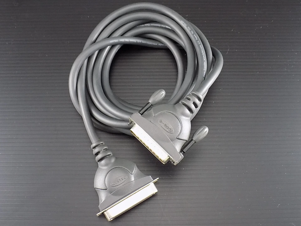 Cable de impresora SCSI paralelo Belkin F2A032-10 de 10' de largo macho serie Pro Foto 1 de 3