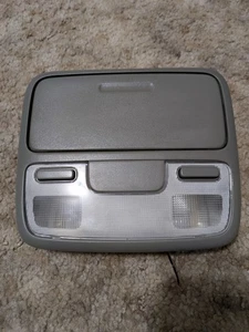 2002-2006 Honda CR-V Overhead Console Dome Map Light Homelink LX OEM - Picture 1 of 3