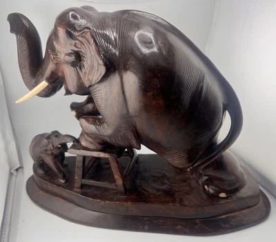 Raro animal tallado en madera de elefante de mamá y bebé Tailandia de colección 11 de altura 15 de largo Foto 1 de 4