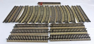 MARKLIN HO SCALE 3601A/5106 CURVED AND STRAIGHT M-TRACK 20 PIECES - Image 1 of 2