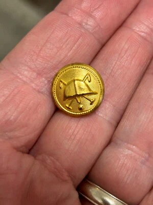 Polo Ralph Lauren Waterbury rare gold metal helmet blazer replacement button - Image 1 of 2