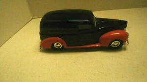 AMERICAN CLASSIC LIVE JOSEPH ERTLDYERSVILLE IOWA SCALE  MODEL COIN BANK - Picture 1 of 6