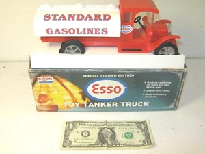 Exxon Esso Standard Gasolines Tanker Truck 2nd in Series - 1.22 Scale - Imagen 1 de 3