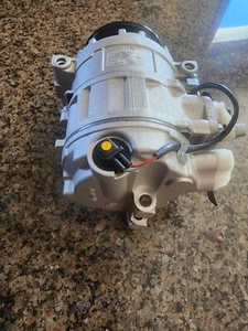 Mercedes AC compressor DELTA 7SEU17C - Picture 1 of 2