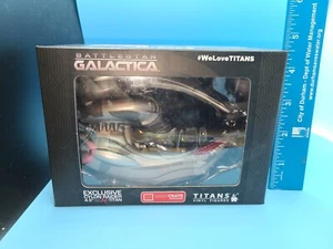 New  2004 Lootcrate Titans Vinyl Battlestar Galactica Exclusive Cylon Raider - Picture 1 of 4