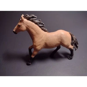 Figura equina caballo marrón tostado Schleich 2017 juguete animal de granja D-73527 Am limes 69 - Imagen 1 de 10