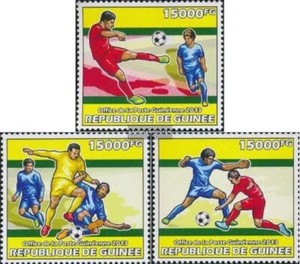 Guinea 10209-10211 nuevo con goma original 2013 Fútbol-WM 2014 en Braslien - Imagen 1 de 1