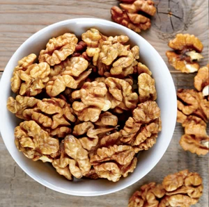 Raw Shelled Premium Fresh California Walnuts - Halves 5 LBs - Picture 1 of 2