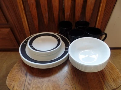 Набор черных городских блюд Corelle - Изображение 1 из 4