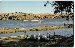 WHEEL-ER IM FAMILIENRESORT Earp, California Campground 1960er Vintage Postkarte - Bild 1 von 2