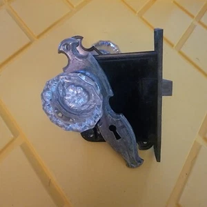 ANTIQUE VTG ART DECO GLASS DOOR KNOB SET WITH PLATE AND MORTISE LOCK - Picture 1 of 6
