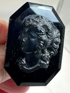 Cameo Black Real Old Vintage Glass  Brooch Pin M-4435 - Picture 1 of 3