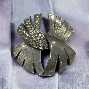 Pin de estrás cepillado en tono plateado Givenchy - Imagen 1 de 5