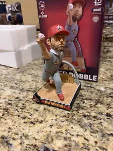 Adam Wainwright St Louis Cardinals Arch 2000 Strike Out FOCO Bobblehead #89 - Picture 1 of 6