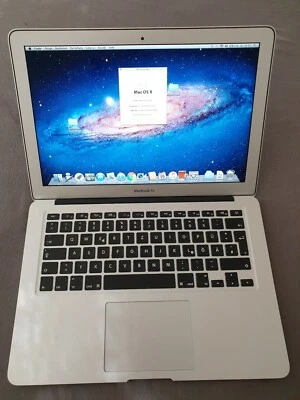 Apple MacBook Air 13,3 Zoll (128GB SSD, Intel Core i5 1,7 GHz, 4GB RAM) - Bild 1 von 4