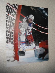 NEW YORK RANGERS SIGNED 11X14 MATT ZUCCARELLO SCORING GOAL - Picture 1 of 1