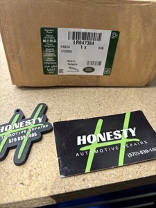 Genuine LR047384 Brake Vacuum Pump | Land Rover Evoque Discovery Sport Jaguar XF - Picture 1 of 8