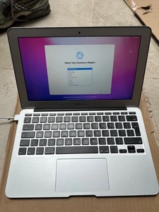 11-inch Apple Macbook Air 1.6GHz i5 4GB RAM 128GB SSD A1465 Early 2015 - Picture 1 of 9