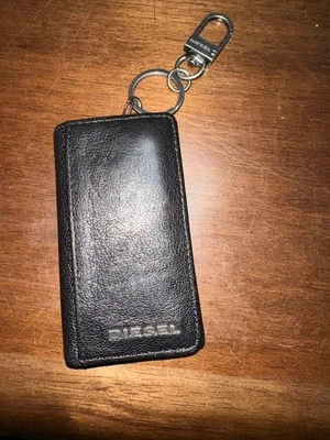 Diesel Hombres 6 Filas Cuero Negro Estuche para Llaves Metal Logo Lujo Clásico Elegante Italiano Foto 1 de 3