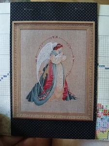 Lavendel & Spitze Schutzengel Kreuzstichmuster von Marilyn Leavitt-Imblum - Bild 1 von 4