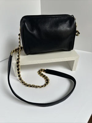 Cartera bandolera de cuero negra Nine West Foto 1 de 4