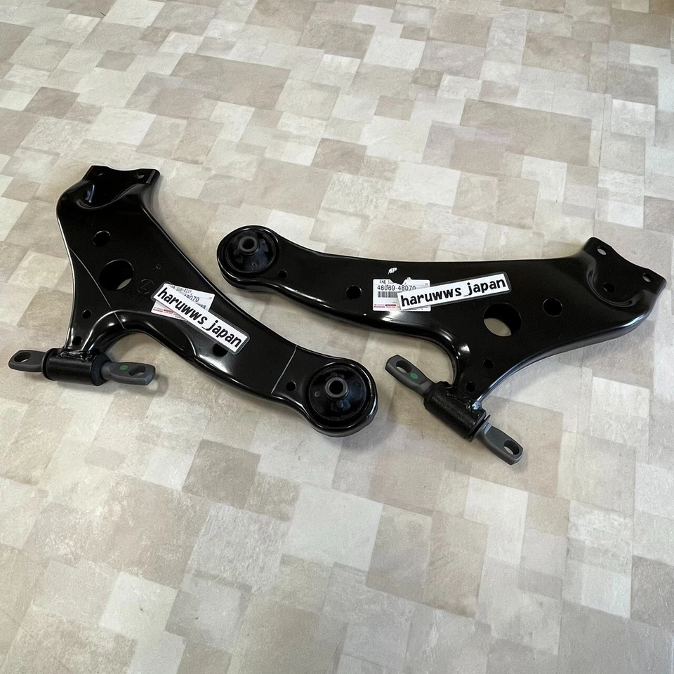 Genuine Toyota Lexus 10-18 RX350 RX450h Front Lower Control Arm LH RH Set OEM - Image 1 of 4