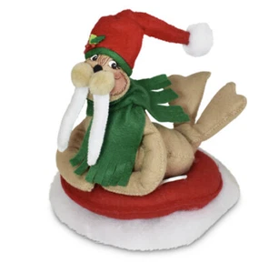 Annalee CHRISTMAS "SLIDING WALRUS" 8" 2018 #760621 - Picture 1 of 1
