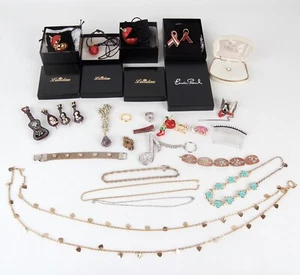 Vintage Lot of 29 Womens Jewelry Pins Necklaces Bracelets Ring Hair, Erwin Pearl - Picture 1 of 12