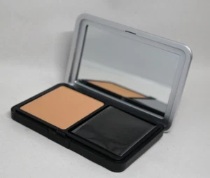 MAKE UP FOREVER Matte Velvet Skin Blurring Powder Foundation Y415 ~  .38 oz New - Picture 1 of 4