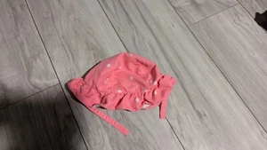 GIRLS FLOWER HAT SIZE 12-18 MTHS - Picture 1 of 2