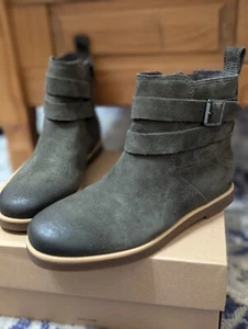 New Women's UGG Grey Suede Leather Ankle Riding Chelsea Boots Size 5 - Picture 1 of 13