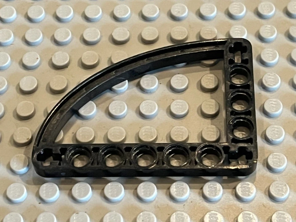 LEGO Black Technic Beam 5 x 7 x 0.5 Ref 32251 Set 8421 8457 8435 8271 8996 8279 - Image 1 of 1