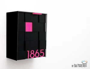 Buzón moderno 3d con cara 3d, cuerpo gris aluminio y números rosados - tipo 2 - Imagen 1 de 11