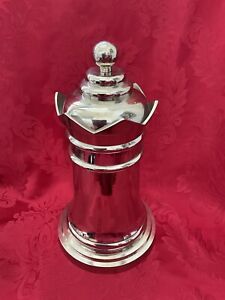 NEW FLAWLESS Unique TOMMY BAHAMA Metal QUEEN CHESS PIECE Silver COCKTAIL SHaKeR
