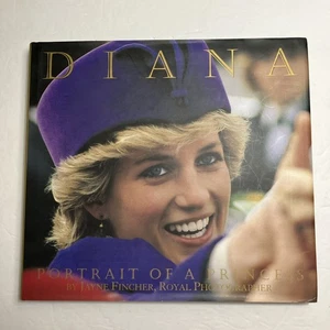 DIANA: PORTRAIT OF A PRINCESS Book Hardcover Coffee Table Size  Lite Jacket Wear - Imagen 1 de 15