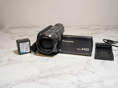 Panasonic HDC-HS700 14.2MP SD/HDD 240Gb Full HD camcorder - Image 1 of 4