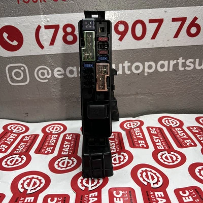 2003-2005 MT Nissan 350Z OUTSIDE FUSE RELAY BOX - Image 1 of 4