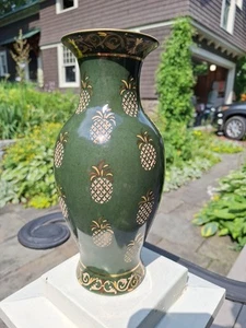 rare ANDREA BY SADEK Jade Green WELCOME PINEAPPLE Chinese Millennial Vase EUC - Picture 1 of 9