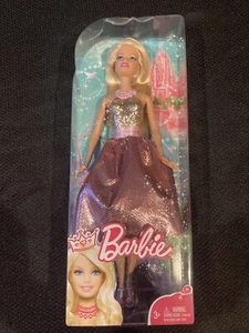 2010 Barbie Princess Doll with pink glitter  dress - Picture 1 of 4