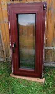 Schüco Kunststofffenster, rechts Drehkipp, Farbe Mahagoni, 49cm breit/104cm hoch - Bild 1 von 5