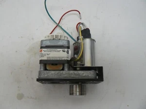 Dayton 52JE39 PSC motore cambio albero parallelo 115v 50/60hz 0,35a 4 giri 26lb-in/2,94N - Foto 1 di 5