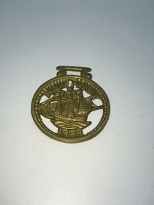 Pferd Messing Half Penny 1983 Kneipe Kanal Deko Boot Hochschiff Münze Geld Pfund - Bild 1 von 3