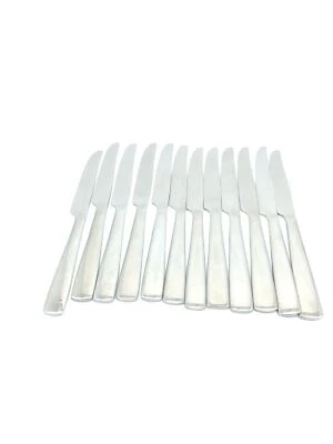 Amazon Basics Set di coltelli da tavola, acciaio inossidabile, argento, lavab... - Immagine 1 di 4