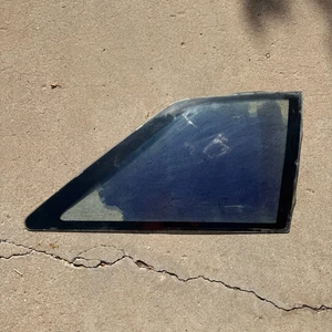 84-87 Oem Toyota Corolla AE86 Coupe Left Passenger Quarter Panel Glass RH - Picture 1 of 2